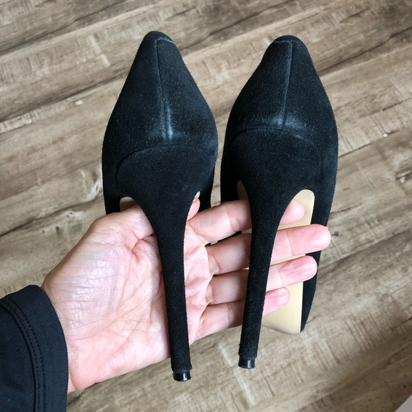 Steve Madden Kavit Black Suede Gold Toe Platforms - Picture 5 of 8